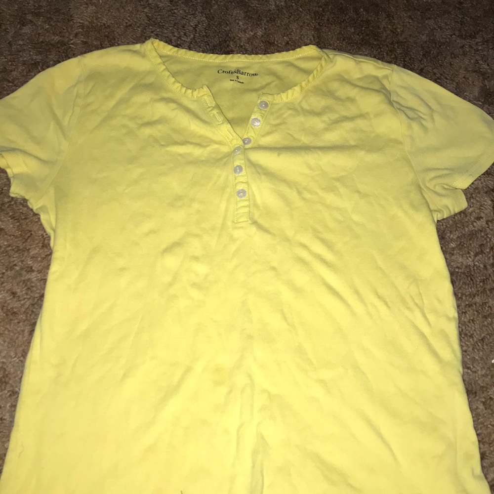 Yellow tshirt